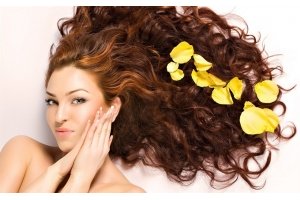 Відновлення волосся нанопластикою: чи підходить усім?